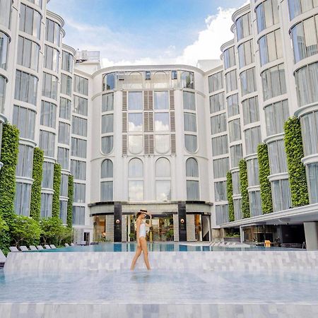 The Salil Hotel Riverside Bangkok Ngoại thất bức ảnh The hotel's courtyard