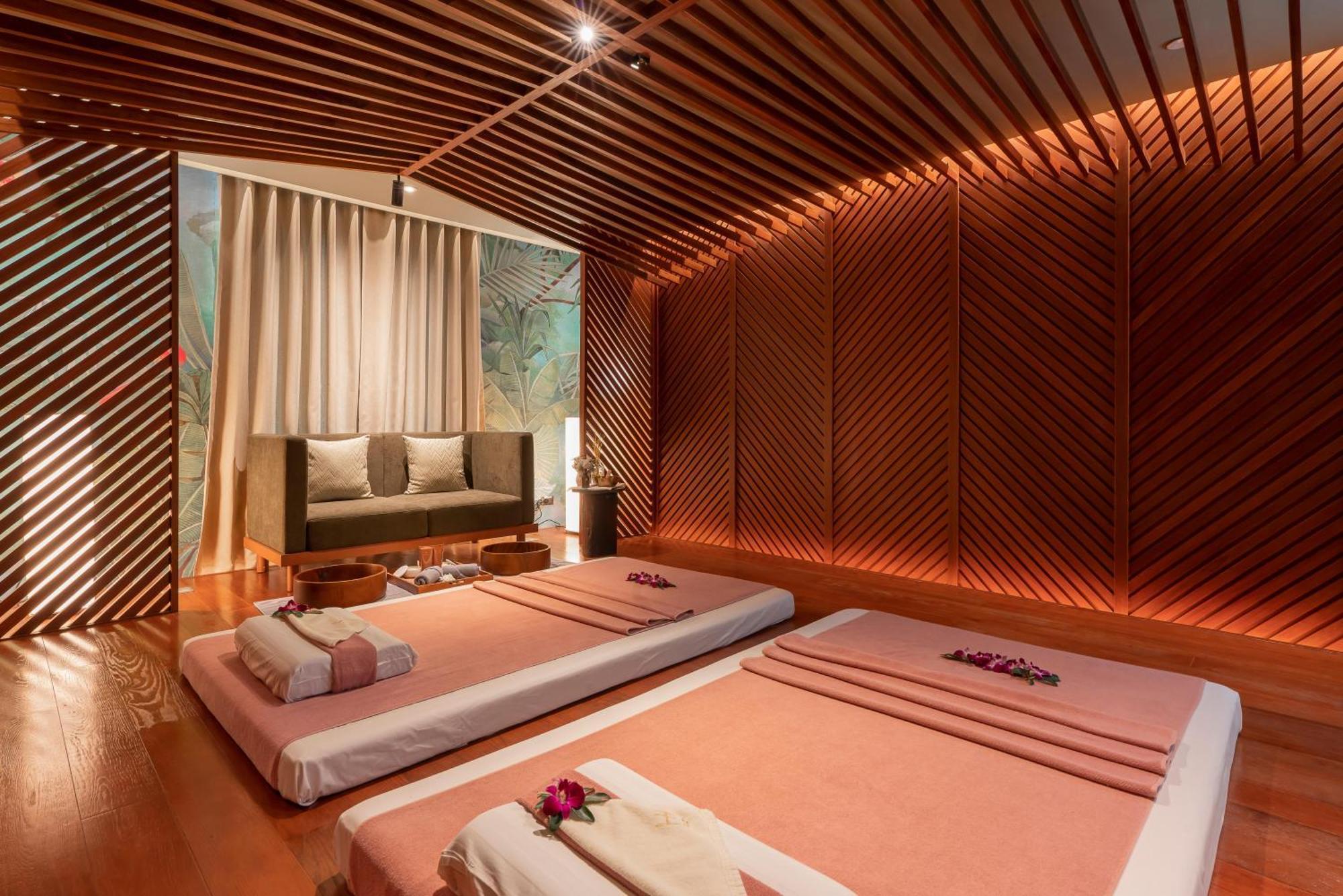 The Salil Hotel Riverside Bangkok Ngoại thất bức ảnh A spa in a hotel