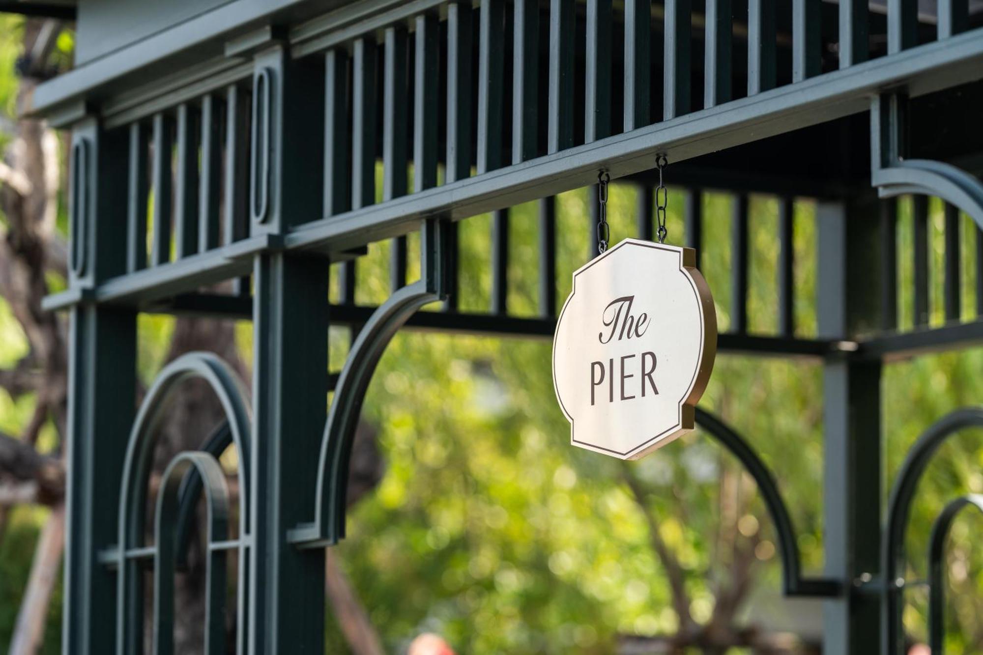 The Salil Hotel Riverside Bangkok Ngoại thất bức ảnh The Pier