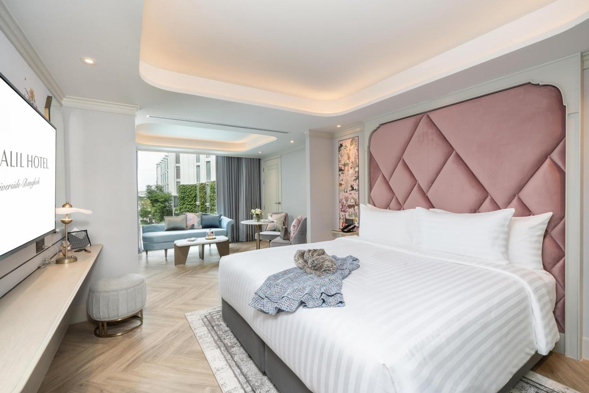 The Salil Hotel Riverside Bangkok Ngoại thất bức ảnh Deluxe Suite